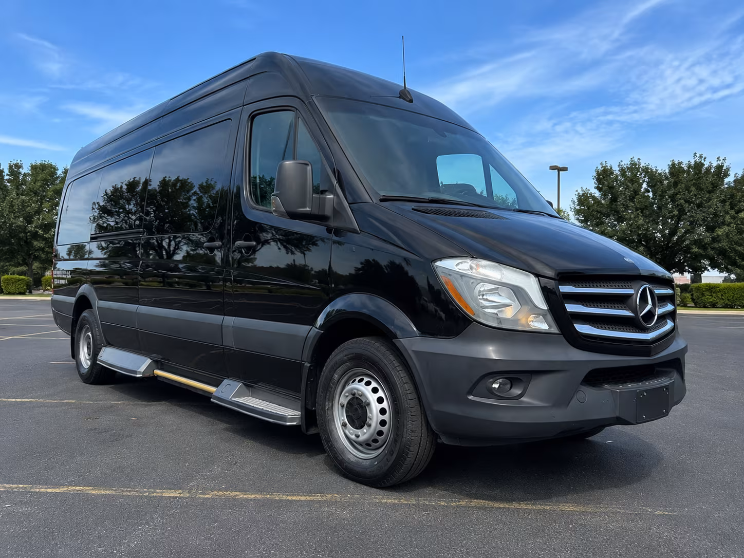 Bellevue Airport Shuttle & Transportation party bus exterior