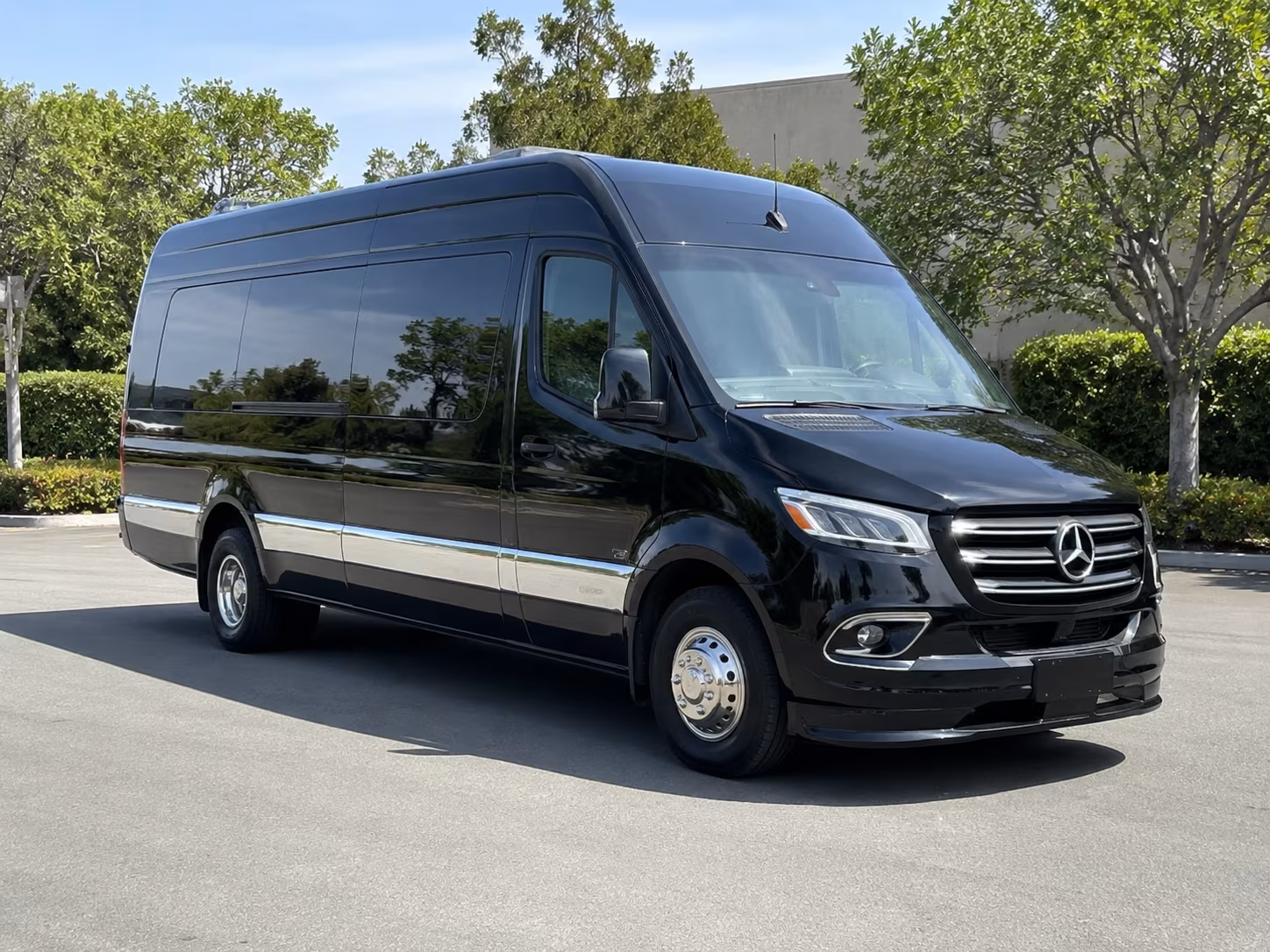 Bellevue Airport Shuttle & Transportation party bus exterior