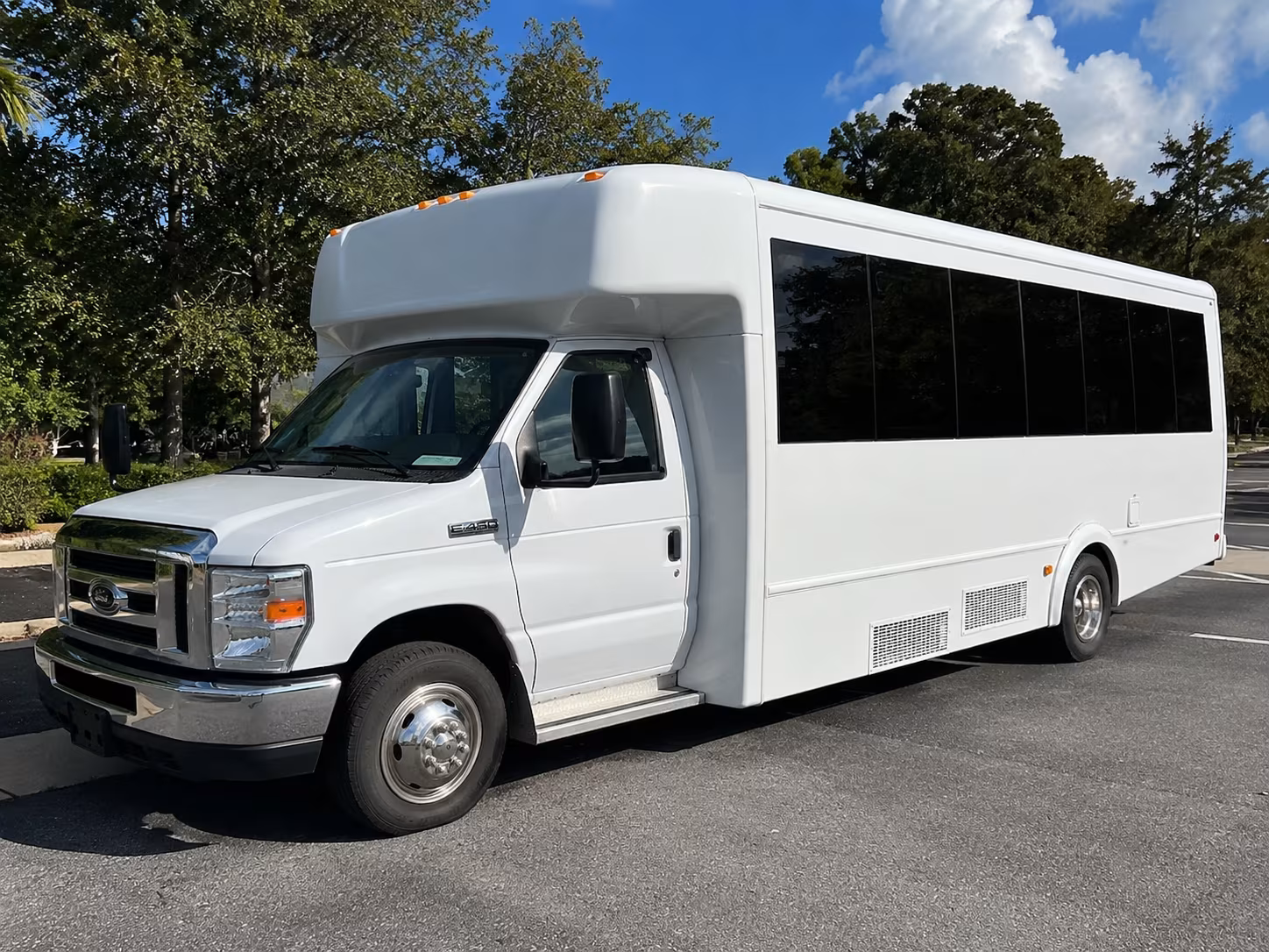 Bellevue Birthday, Sweet 16, & Quinceañera Transportation onboard seating